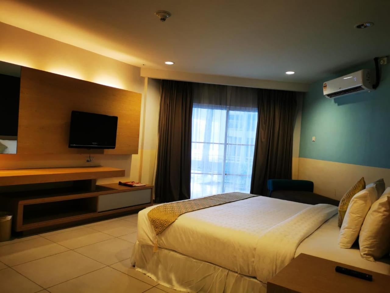 Century Langkasuka Resort Langkawi Pantai Cenang  Exterior photo